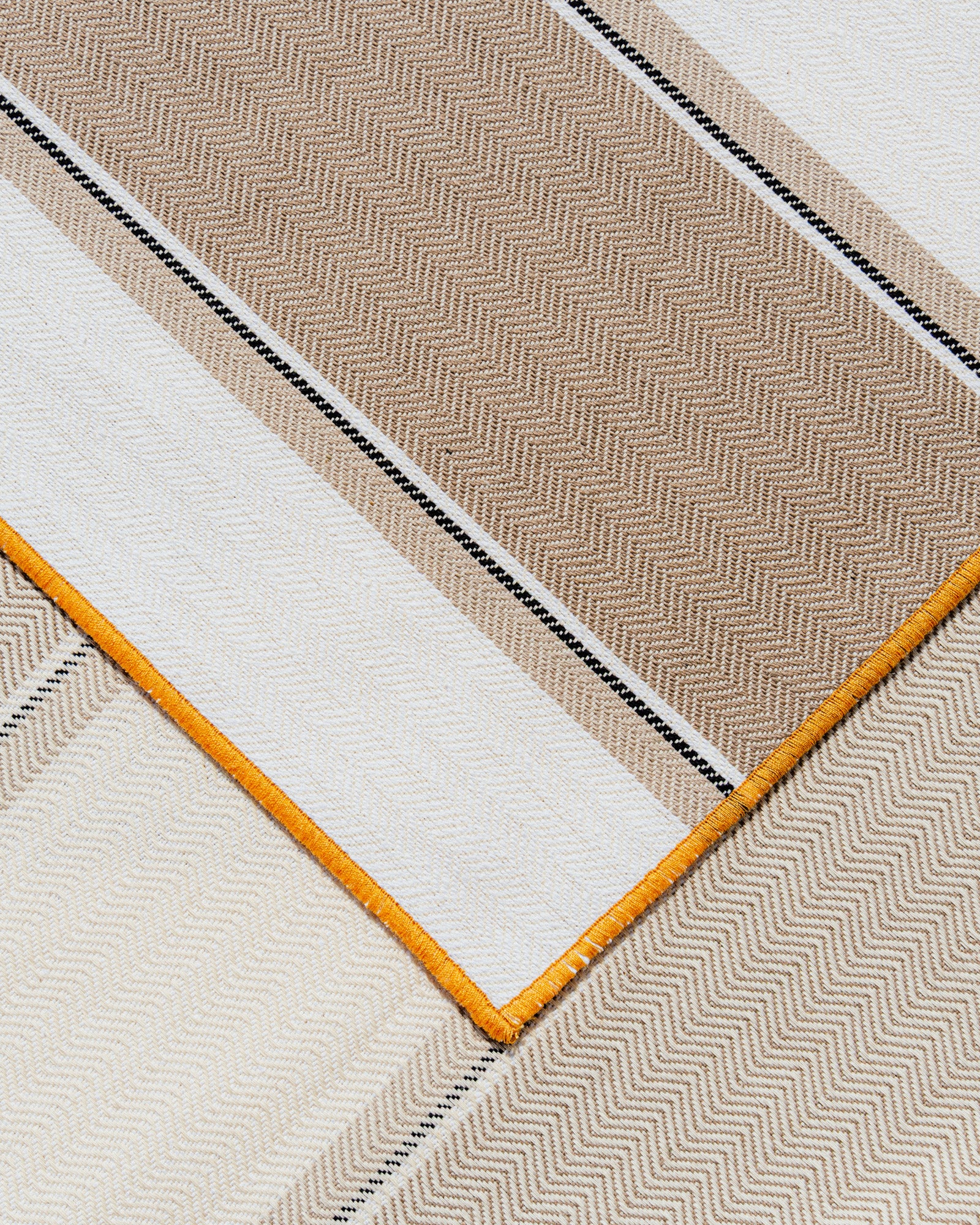 Servilleta de rayas beige
